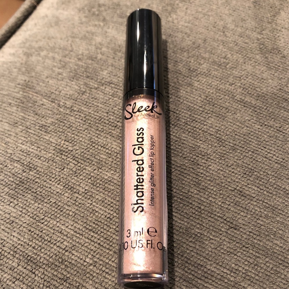 New! Sleek Shattered Glass Lip topper in Bad Moon